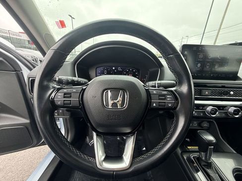 Used 2022 Honda Civic Touring image 14