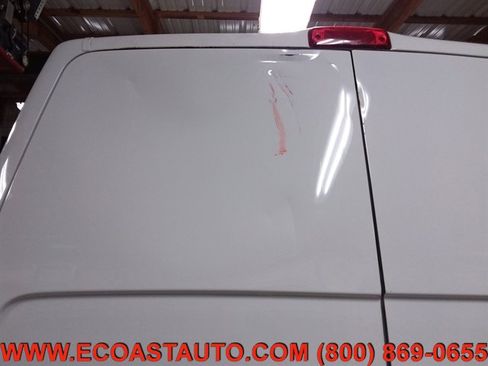 Used 2019 Nissan NV 2500 SV image 18