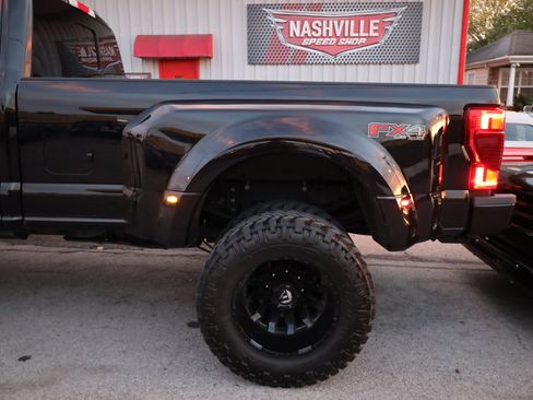 Used 2021 Ford F350 Lariat w/ Lariat Ultimate Package image 22