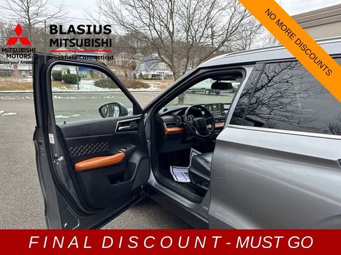 Used 2022 Mitsubishi Outlander SEL image 8