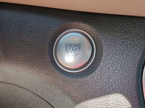 Used 2020 Hyundai Santa Fe SEL image 19