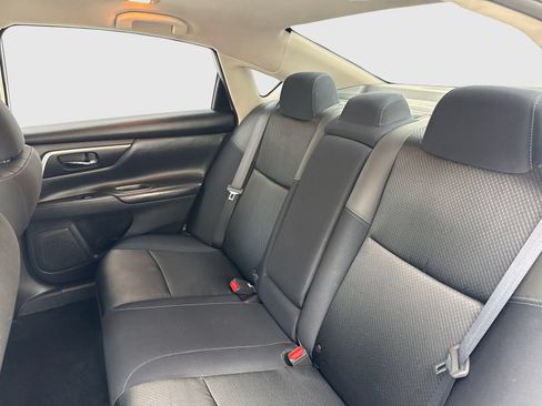 Used 2017 Nissan Altima 2.5 SR w/ Midnight Edition Package FWD image 33