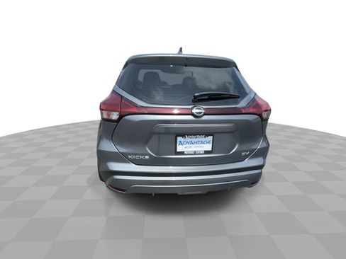 Used 2022 Nissan Kicks SV FWD image 7