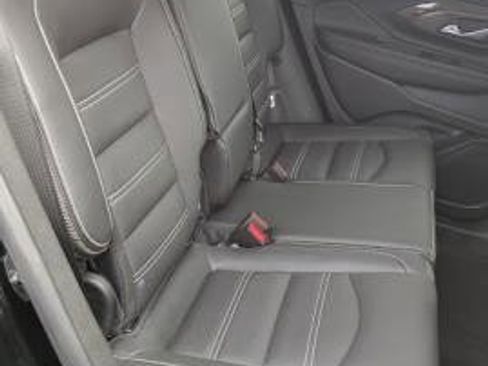 Used 2022 GMC Terrain Denali image 16