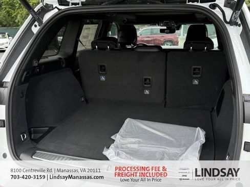 New 2025 Jeep Grand Cherokee Overland w/ Adv Protech Group III AWD/4WD image 15