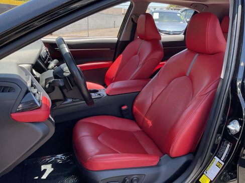 Used 2022 Toyota Camry XSE FWD image 18