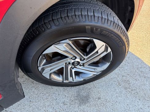 Used 2021 Hyundai Santa Fe SE w/ Cargo Package image 16