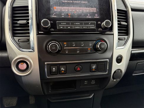Used 2021 Nissan Titan SV image 22