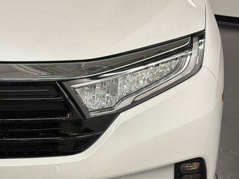 Certified 2022 Honda Odyssey EX image 11