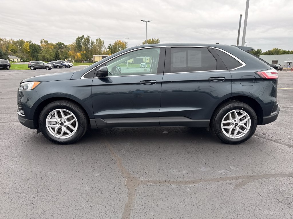 Used 2023 Ford Edge SEL AWD/4WD image 6