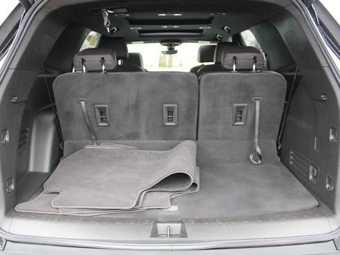 Used 2023 Chevrolet Traverse RS AWD/4WD image 13