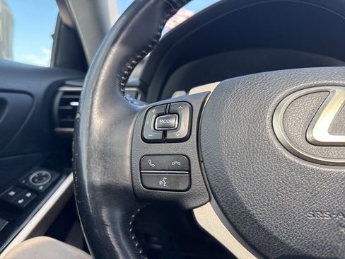 Used 2018 Lexus IS 300 w/ Premium Package RWD image 16