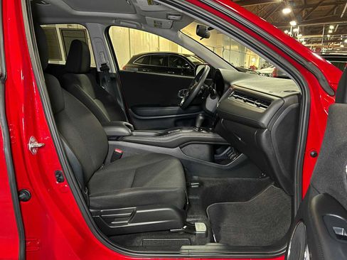 Used 2017 Honda HR-V EX image 12
