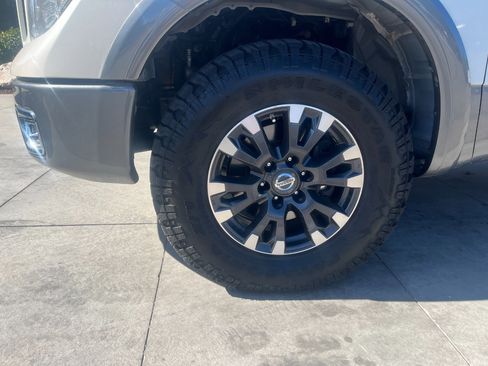 Used 2018 Nissan Titan PRO-4X image 23