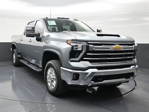Used 2024 Chevrolet Silverado 2500 LTZ w/ LTZ Convenience Package AWD/4WD image 7