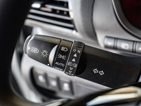 New 2025 Mitsubishi Eclipse Cross LE image 9