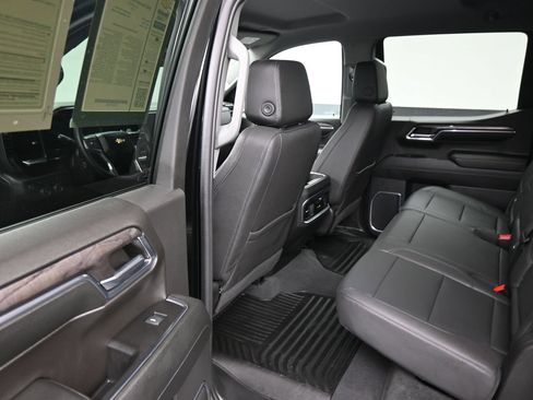 Used 2024 Chevrolet Silverado 1500 LTZ w/ Z71 Off-Road Package AWD/4WD image 17