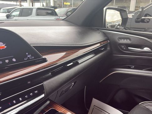 Used 2023 Cadillac Escalade Premium Luxury w/ Performance Package AWD/4WD image 28