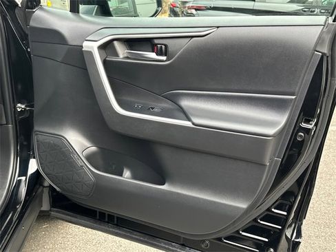 Certified 2022 Toyota RAV4 XLE w/ Convenience Package image 16