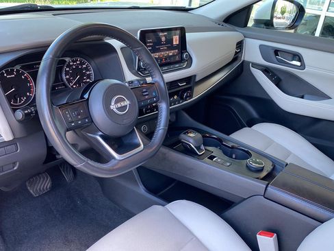 Certified 2023 Nissan Rogue SV w/ SV Premium B Package AWD/4WD image 17