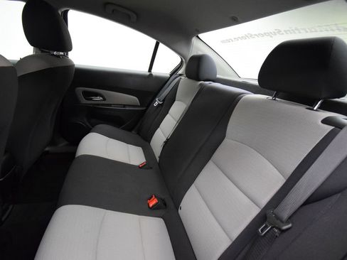 Used 2015 Chevrolet Cruze LS FWD image 18