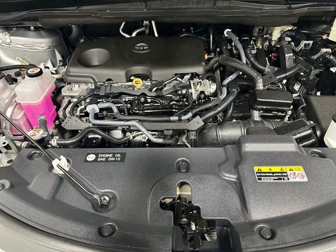 Used 2025 Toyota Sienna LE FWD image 69
