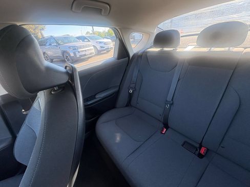 Used 2025 Kia K4 FWD image 39