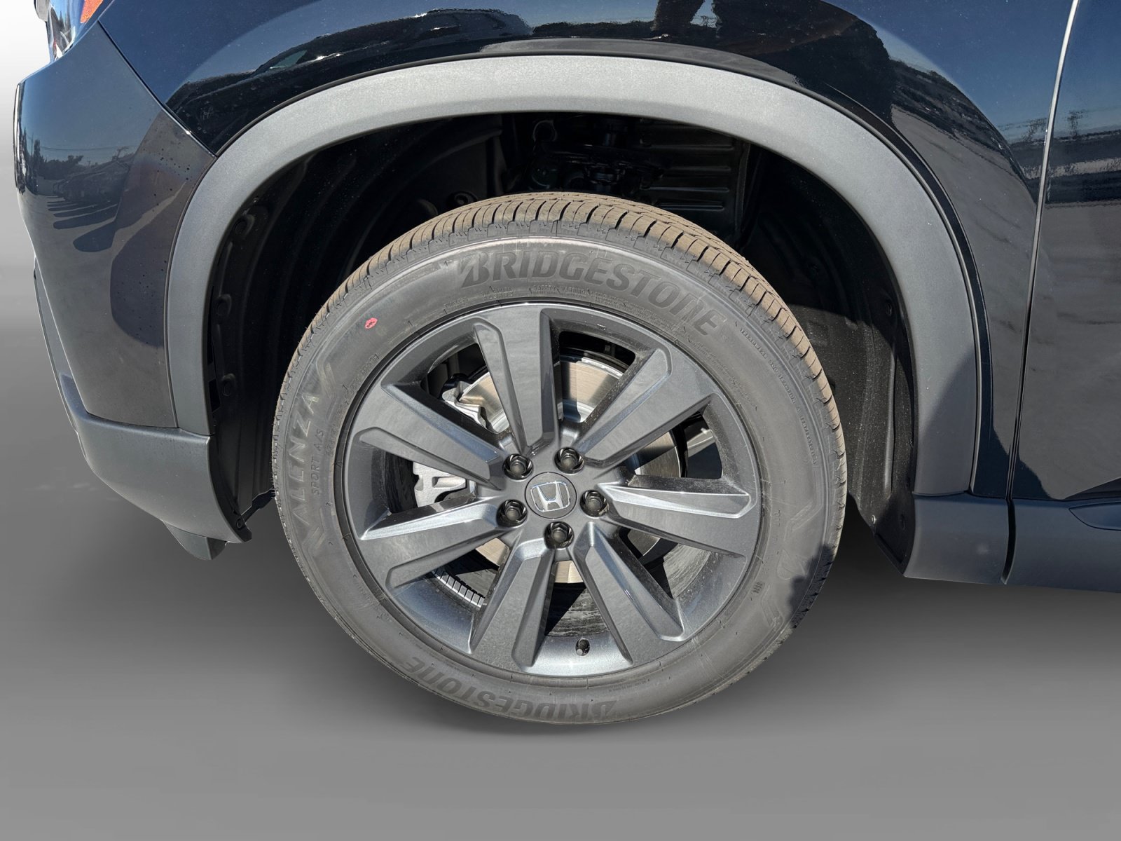 New 2026 Honda Pilot Sport image 9