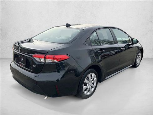 Used 2023 Toyota Corolla LE image 5