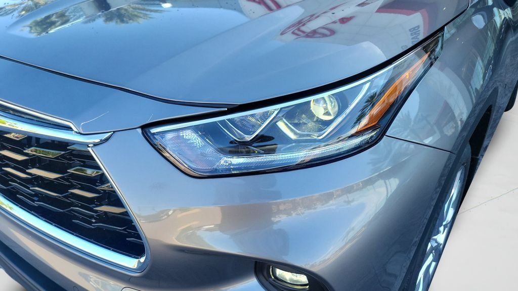 New 2026 Toyota Highlander Limited AWD/4WD image 26