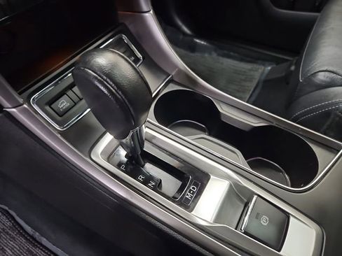 Used 2019 Subaru Ascent Limited image 32