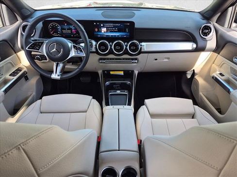 Used 2026 Mercedes-Benz GLB 250 image 14