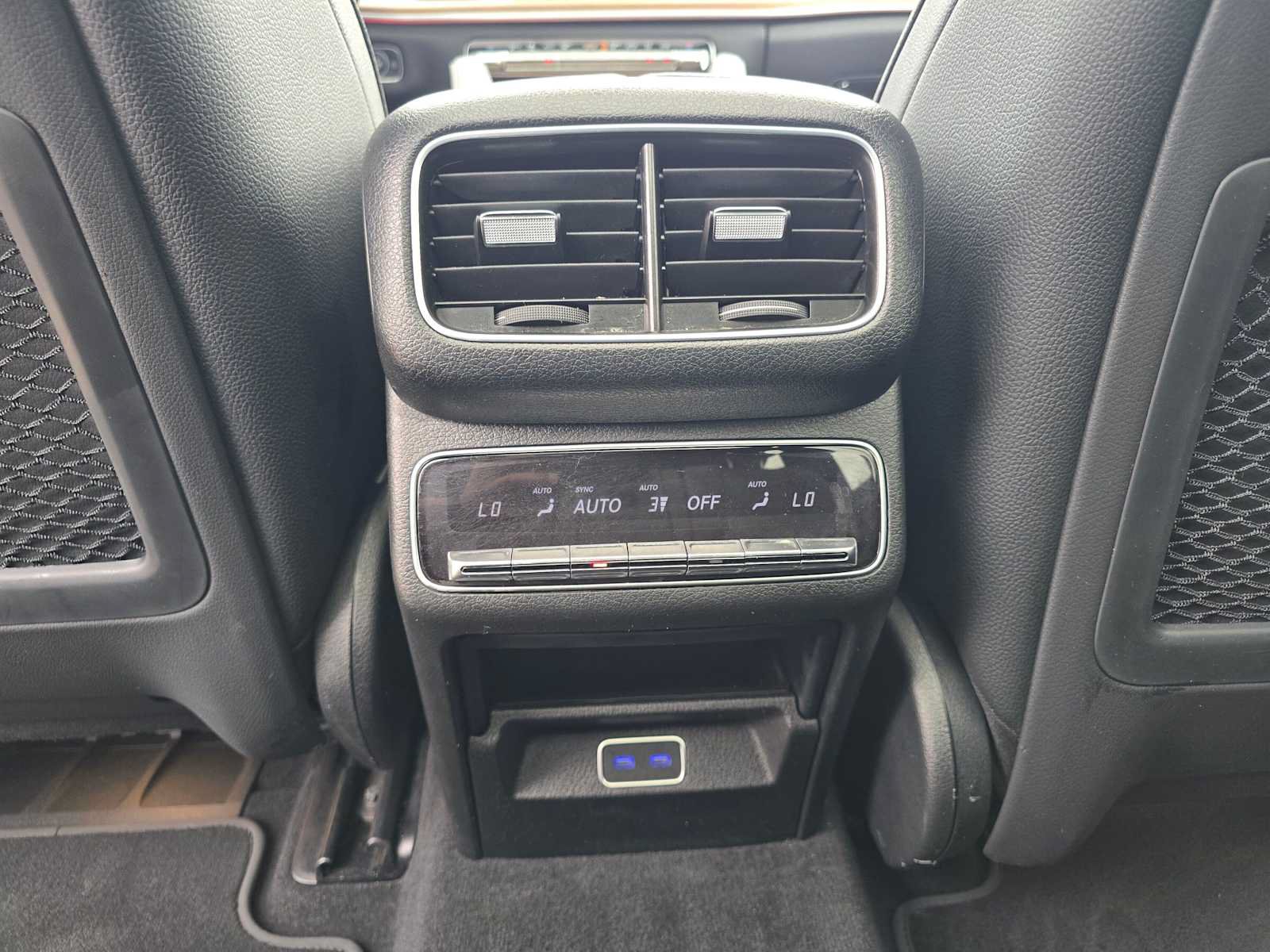 Used 2025 Mercedes-Benz GLS 450 4MATIC w/ AMG Line Exterior image 23