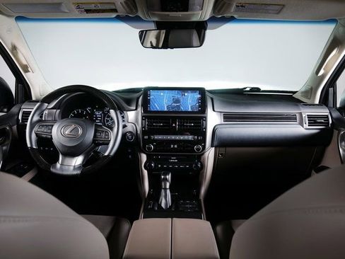 Used 2023 Lexus GX 460 Premium w/ Premium Package AWD/4WD image 4
