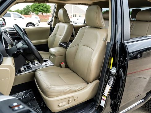 Used 2011 Toyota 4Runner SR5 RWD image 33