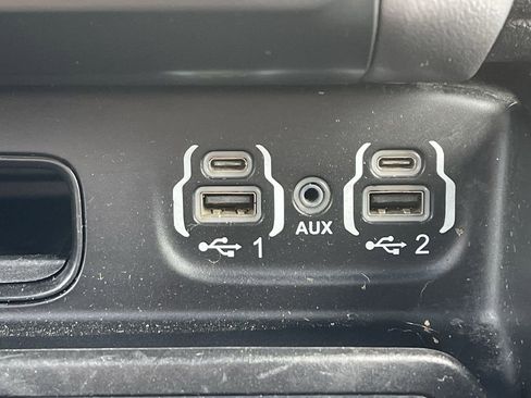 Used 2022 RAM 1500 Big Horn AWD/4WD image 36
