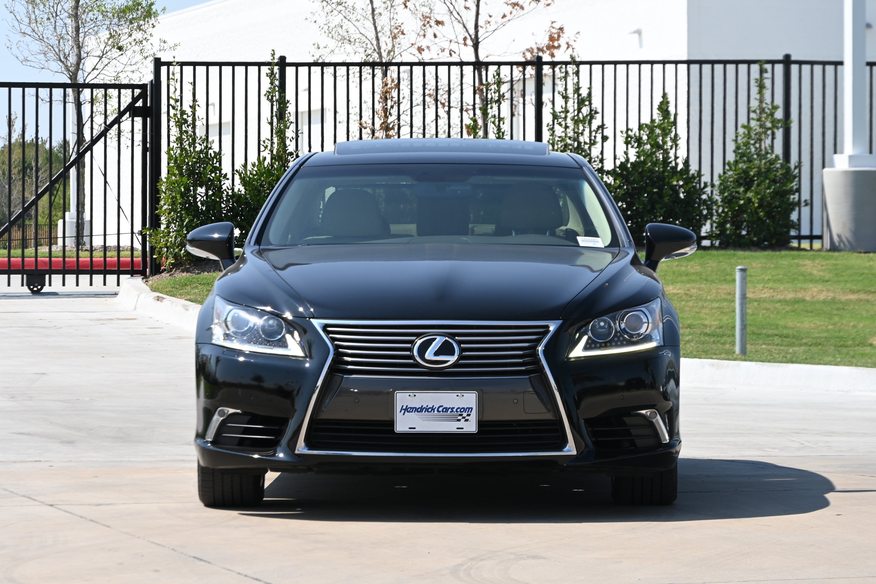 Used 2014 Lexus LS 460 w/ Comfort Package RWD image 3
