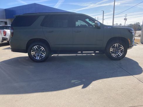 Used 2025 Chevrolet Tahoe Z71 w/ Comfort Package image 5