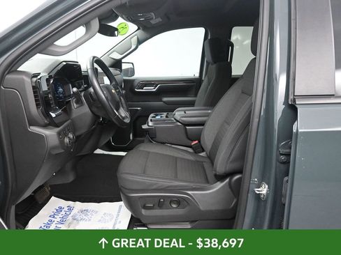Used 2025 Chevrolet Silverado 1500 LT image 30