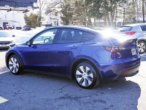 Used 2023 Tesla Model Y Long Range image 9