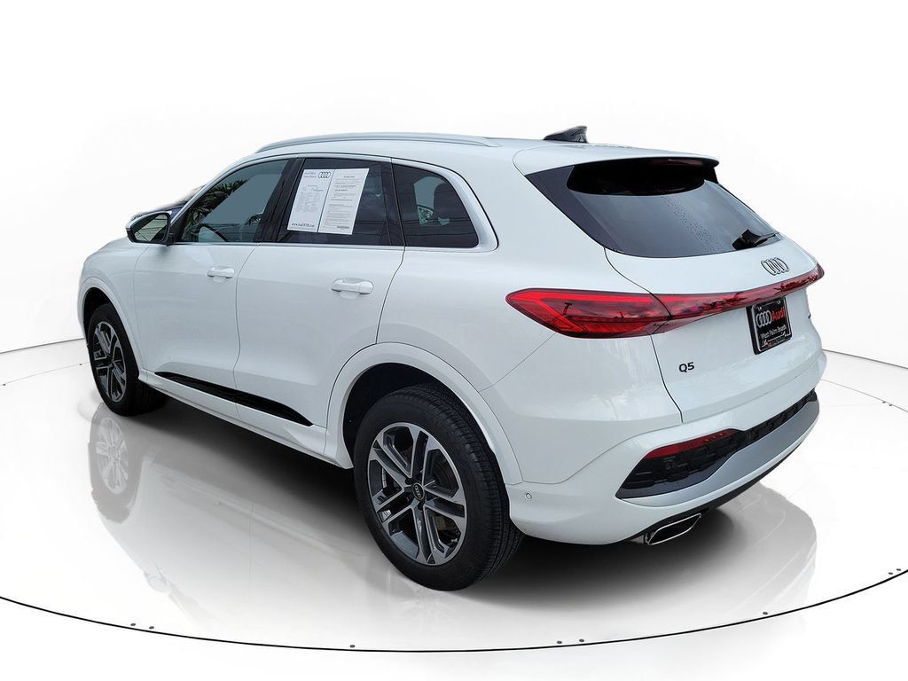 Certified 2025 Audi Q5 Premium w/ Convenience Package AWD/4WD image 3