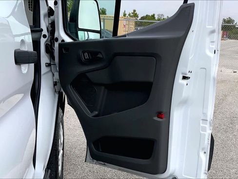 Used 2023 Ford Transit 350 XLT image 20