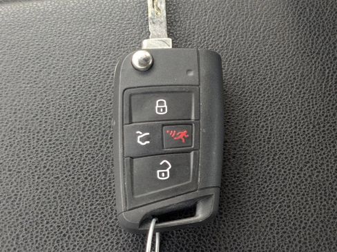 Used 2025 Volkswagen Jetta Sport FWD image 31