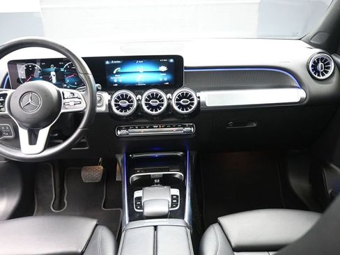 Used 2020 Mercedes-Benz GLB 250 GLB 250 w/ Premium Package image 9