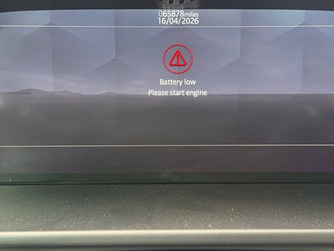 Used 2020 Land Rover Defender 110 SE image 9