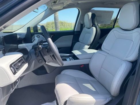 New 2026 Lincoln Aviator Reserve AWD/4WD image 22
