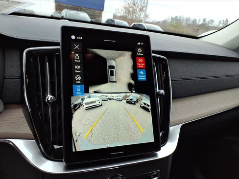 New 2026 Volvo XC90 B5 Plus w/ Protection Package image 19