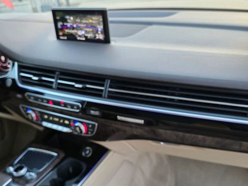 Used 2018 Audi Q7 3.0T Prestige w/ Prestige Package image 19