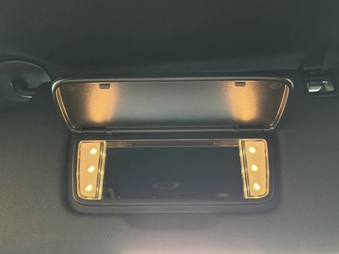 Used 2023 Chevrolet Traverse LT FWD image 54