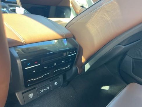 Used 2023 Acura MDX SH-AWD w/ Advance Package image 10
